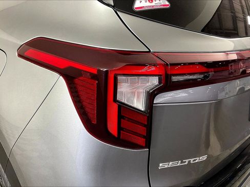 New 2026 Kia Seltos SX w/ SX Sunroof Package image 15