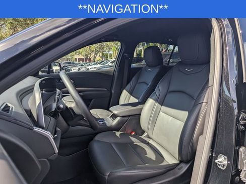 Used 2025 Cadillac XT4 Premium Luxury image 8