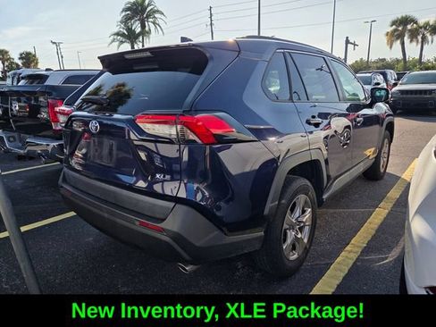 Used 2022 Toyota RAV4 XLE w/ Convenience Package FWD image 5