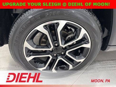 Certified 2022 Jeep Compass Limited image 9