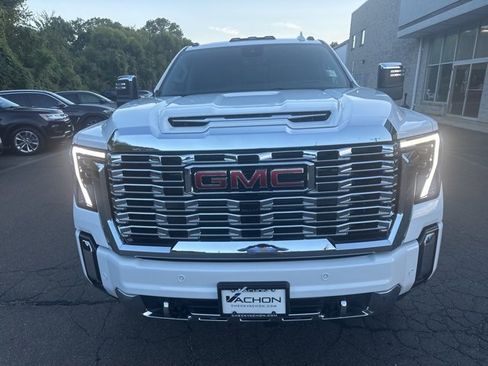 New 2025 GMC Sierra 2500 Denali w/ Denali Reserve Package image 2