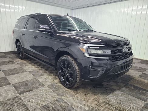 Used 2022 Ford Expedition Max Limited image 4