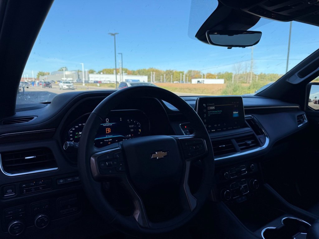 Used 2024 Chevrolet Suburban High Country AWD/4WD image 12
