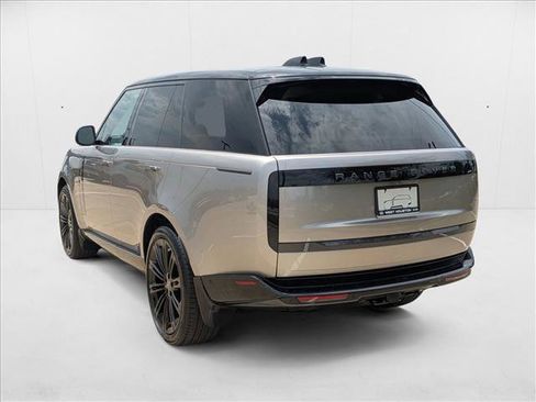 New 2025 Land Rover Range Rover SE image 9