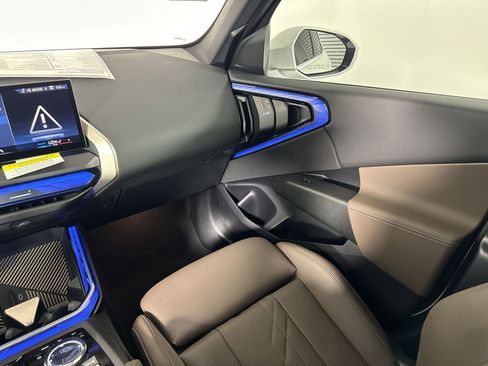 Used 2025 BMW X3 xDrive30i image 28