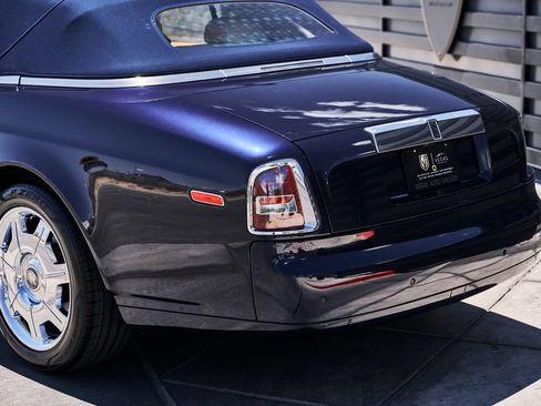 Used 2009 Rolls-Royce Phantom Drophead Coupe RWD image 12