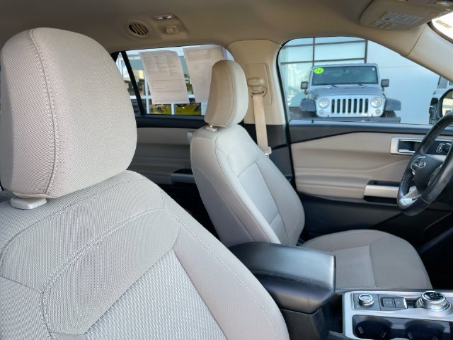 Used 2022 Ford Explorer XLT AWD/4WD image 15