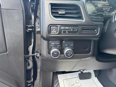 Used 2022 GMC Yukon AT4 AWD/4WD image 12