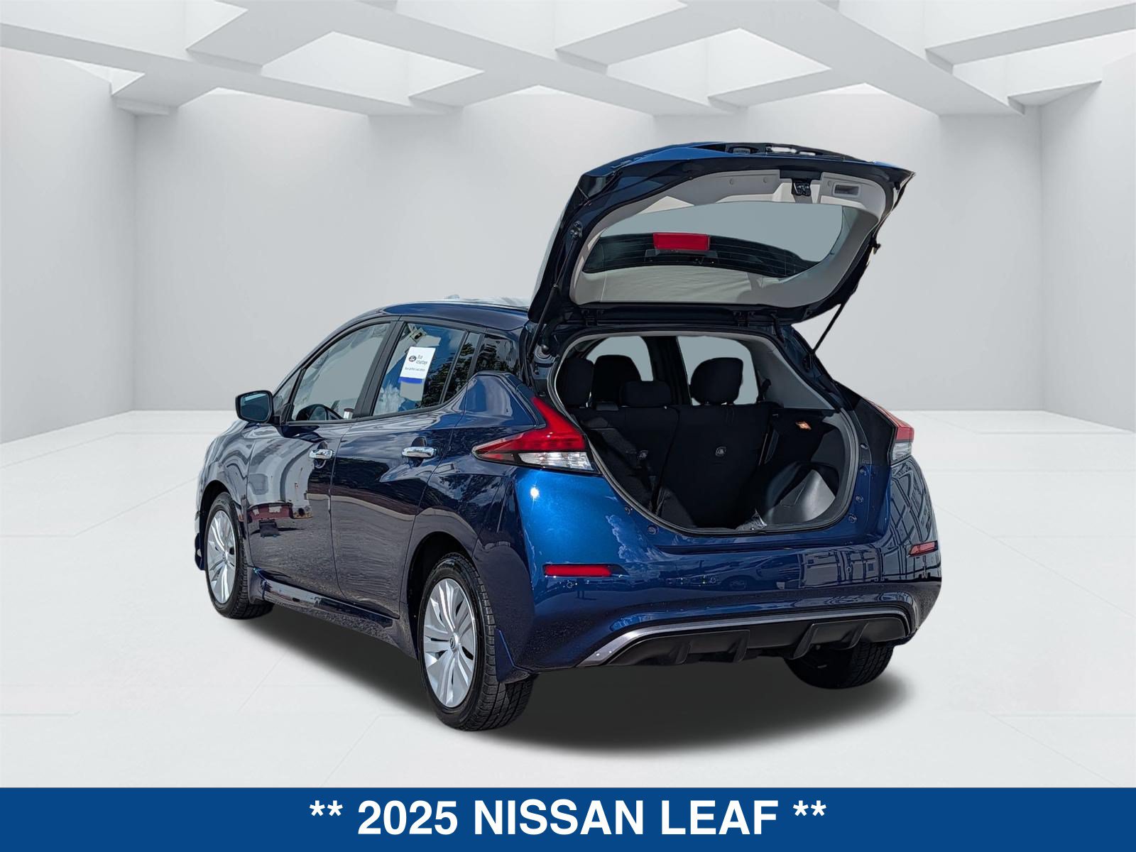 Used 2025 Nissan Leaf S FWD image 14
