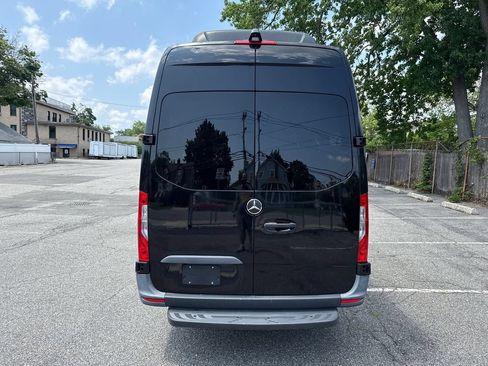 Used 2019 Mercedes-Benz Sprinter 2500 w/ Acoustic Package image 6