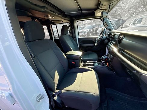 Used 2022 Jeep Wrangler Unlimited Sport AWD/4WD image 33