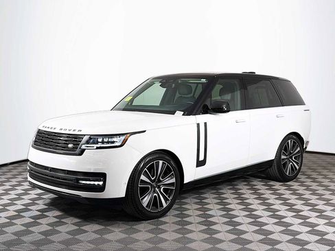 Used 2024 Land Rover Range Rover SE image 1