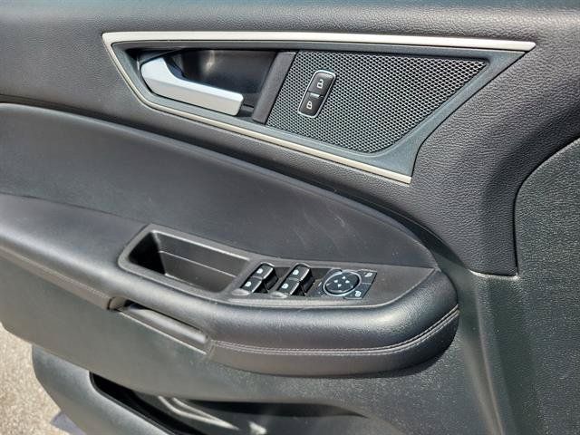 Used 2023 Ford Edge SEL AWD/4WD image 12