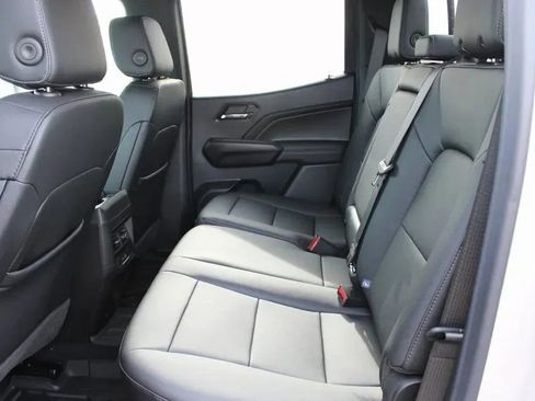 New 2026 GMC Canyon Elevation w/ Convenience Package image 22