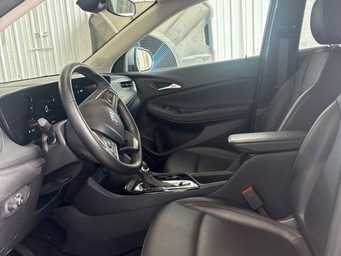 Used 2024 Buick Encore GX Sport Touring image 11