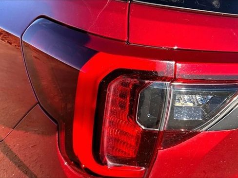 Used 2022 GMC Acadia AT4 w/ Technology Package image 23