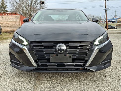 Used 2023 Nissan Altima 2.5 SV FWD image 8