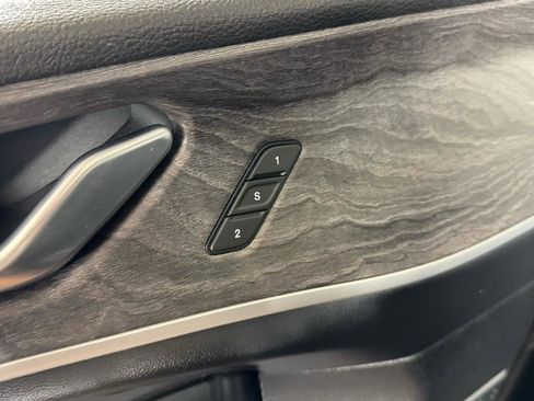 Used 2021 Jeep Grand Cherokee L Limited image 16