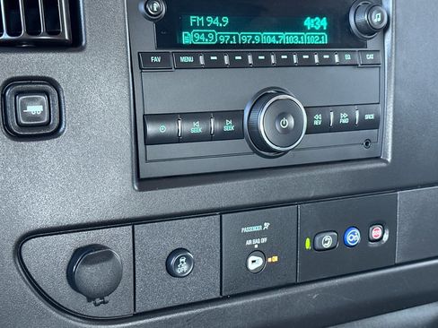 Used 2022 Chevrolet Express 2500 Extended w/ Driver Convenience Package image 18