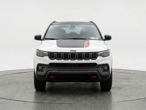 Used 2025 Jeep Compass Trailhawk w/ Trailer Tow Group image 2