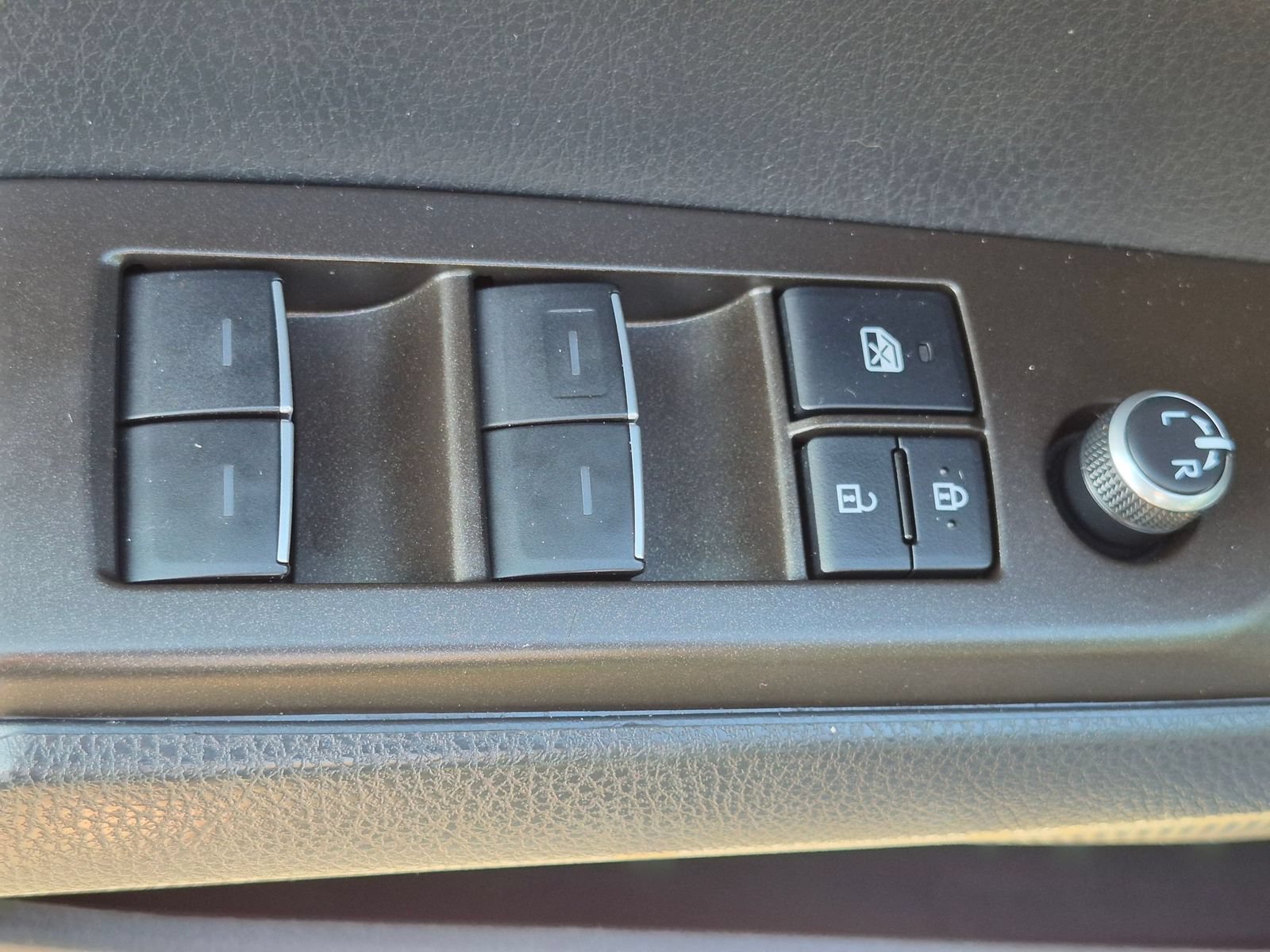 Used 2022 Toyota Camry XSE FWD image 14
