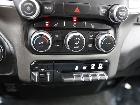 Used 2020 RAM 1500 Big Horn image 28