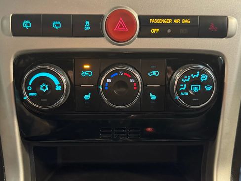 Used 2014 Chevrolet Captiva Sport LT w/ Convenience Package image 12