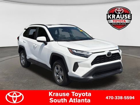 Used 2022 Toyota RAV4 XLE w/ Convenience Package AWD/4WD image 1