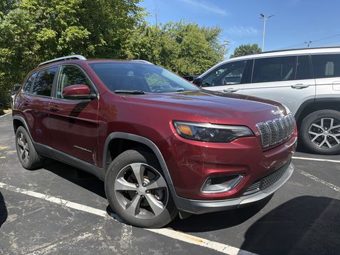 Used 2019 Jeep Cherokee Limited AWD/4WD image 1