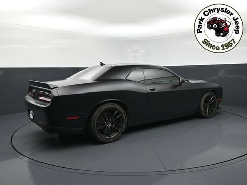 Used 2023 Dodge Challenger SRT Hellcat RWD image 6