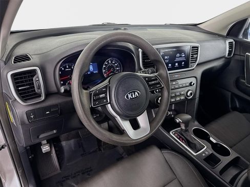 Certified 2022 Kia Sportage LX FWD image 9