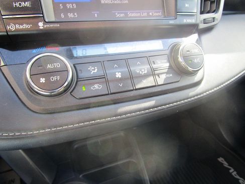 Used 2016 Toyota RAV4 XLE AWD/4WD image 15