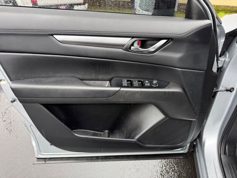 Used 2018 MAZDA CX-5 Touring image 16