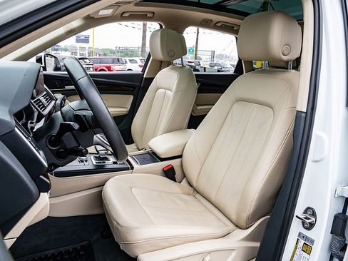 Used 2019 Audi Q5 Prestige w/ Prestige Package AWD/4WD image 15