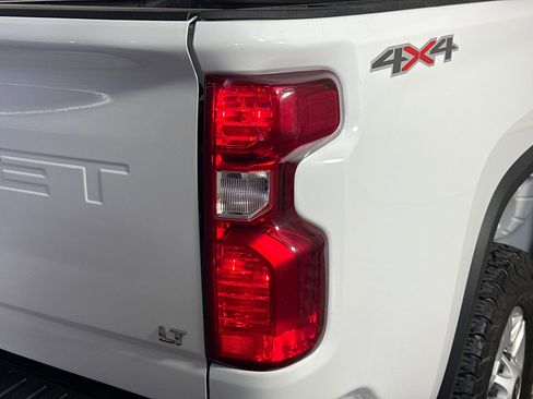 Used 2023 Chevrolet Silverado 2500 LT image 33