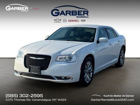 Used 2018 Chrysler 300 Touring L AWD/4WD image 1