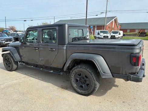Used 2023 Jeep Gladiator Sport AWD/4WD image 5