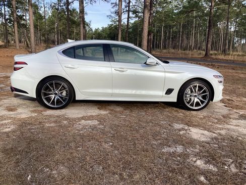 Used 2025 Genesis G70 2.5T image 6