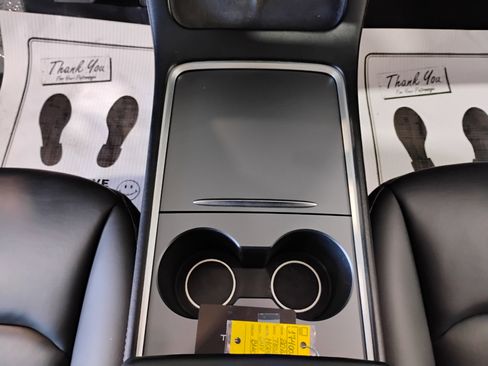 Used 2021 Tesla Model Y 2WD image 14