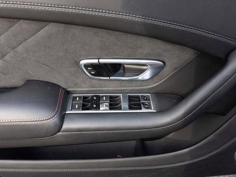 Used 2018 Bentley Continental GT Supersports image 23