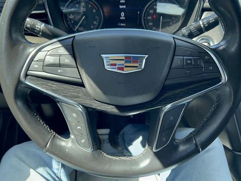 Used 2021 Cadillac XT5 Premium Luxury FWD image 19