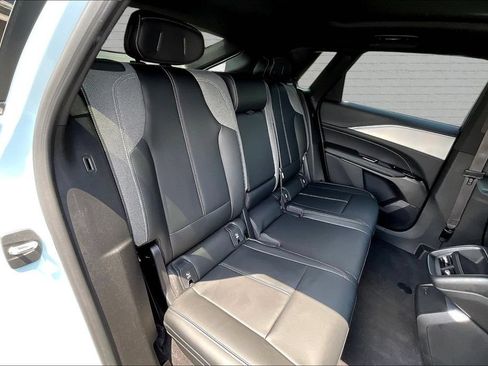 Used 2024 Cadillac Lyriq Tech RWD image 25