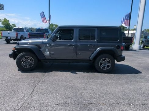 Used 2018 Jeep Wrangler Unlimited Sport S AWD/4WD image 14