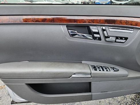 Used 2008 Mercedes-Benz S 550 4MATIC image 12