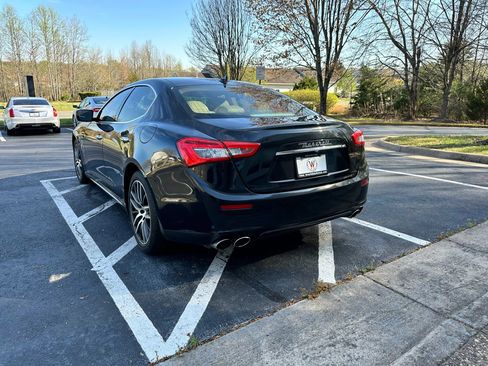 Used 2015 Maserati Ghibli RWD image 6