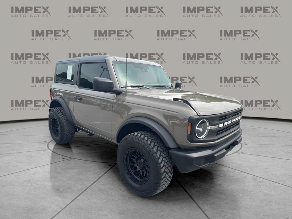 Used 2025 Ford Bronco 2-Door AWD/4WD image 4