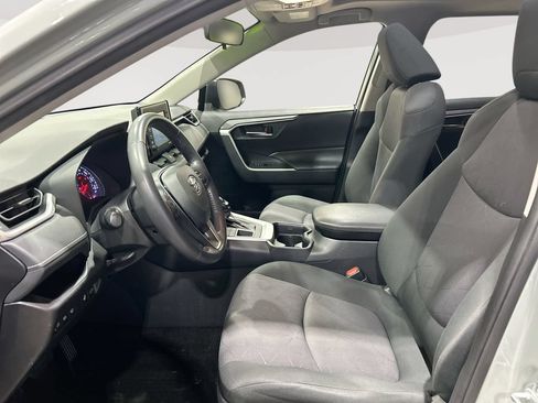 Used 2020 Toyota RAV4 XLE w/ Convenience Package AWD/4WD image 23