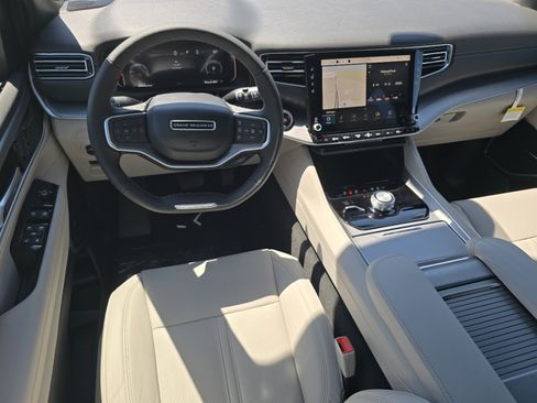 New 2026 Jeep Grand Wagoneer 4WD image 18
