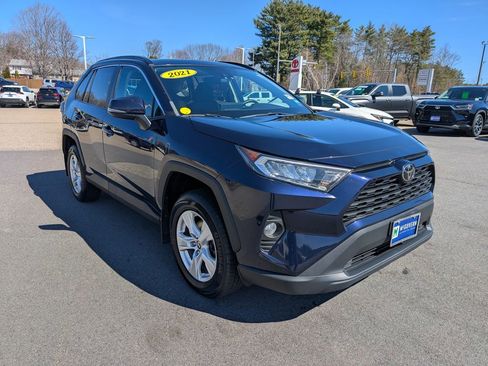 Used 2021 Toyota RAV4 XLE w/ Convenience Package image 7