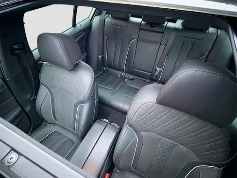 Used 2023 BMW 540i w/ M Sport Package image 23